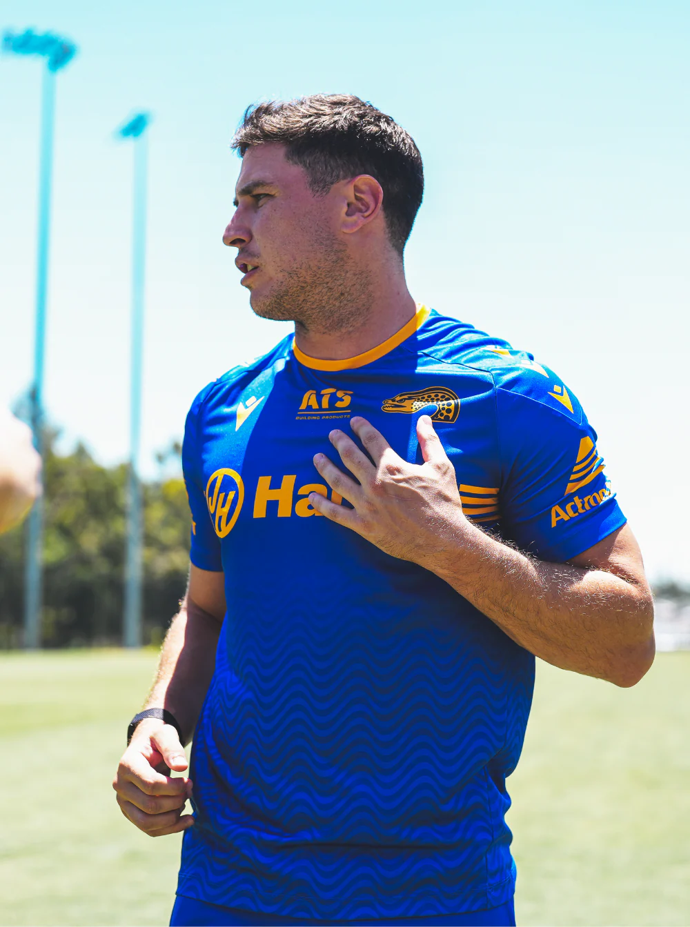 Parramatta Eels 2025 Captain's Run Shirt - Image 5